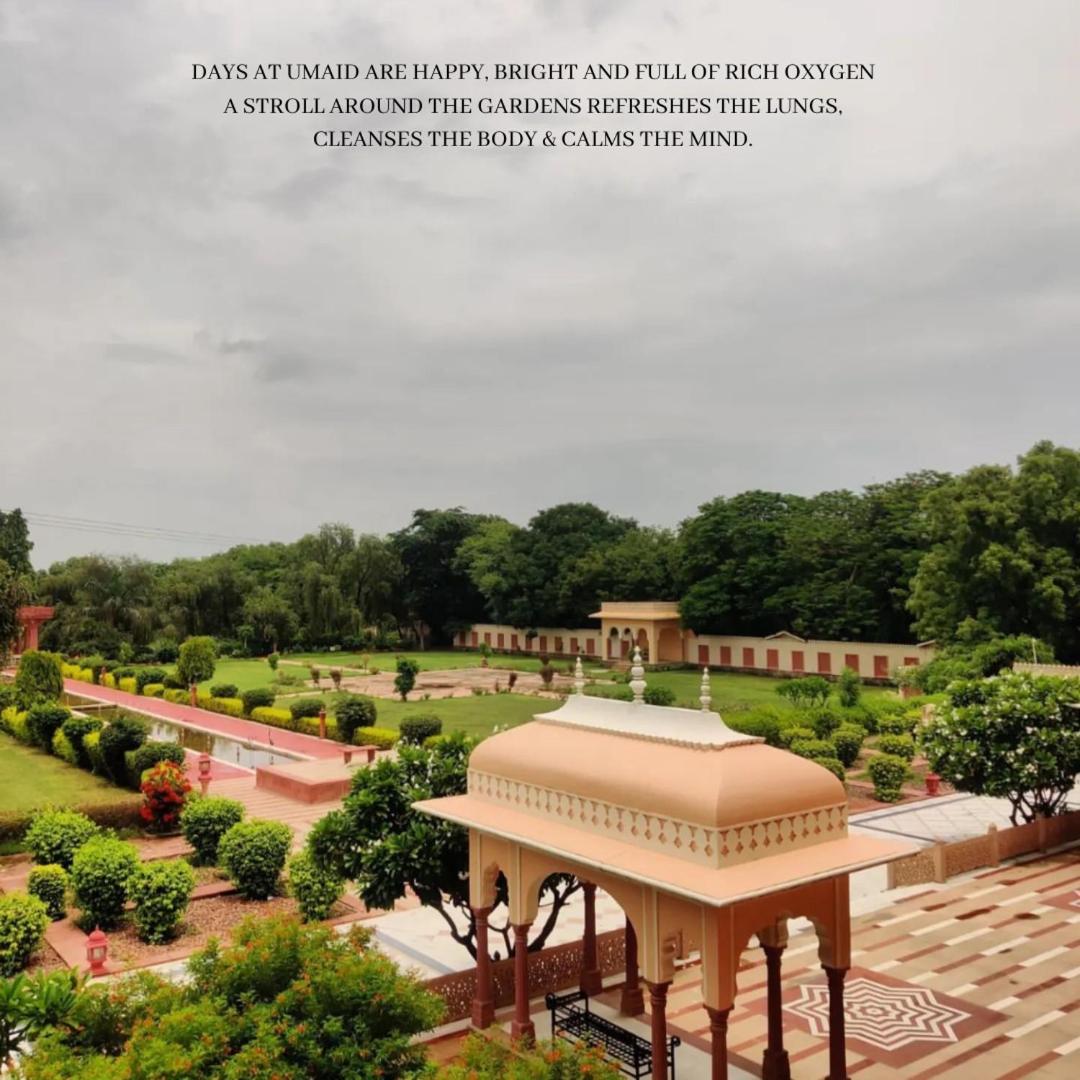 Umaid Palace - A Lakeside Heritage Palace Resort Near Jaipur Close To Bhangarh & Chand Baori Stepwell Abhaneri Dubbi Экстерьер фото